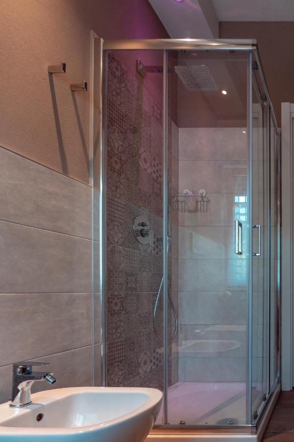 La Rosa Tra I Laghi B&B Мейна Екстериор снимка